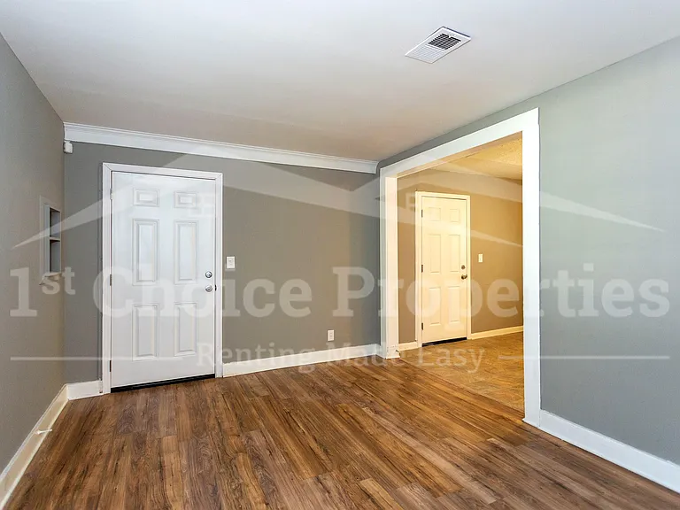 204 McCormick Ave #1 — Photo 7