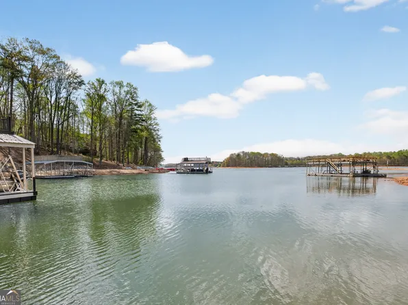 2686 Tammi Ln, Gainesville, GA 30506