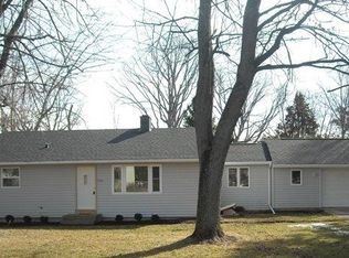 3701 Suburban Dr, Fort Wayne, IN 46804