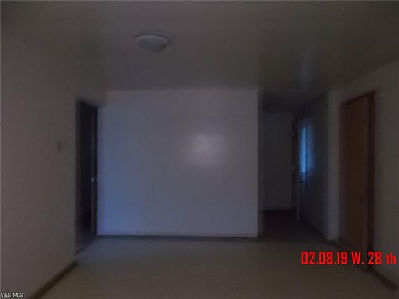4th image of 1532 W 28th St
