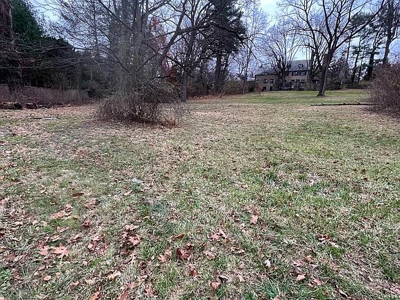2nd image of 118 Hillcrest Ave