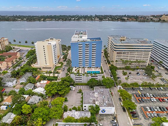 4th image of 1551 N Flagler Drive #1101