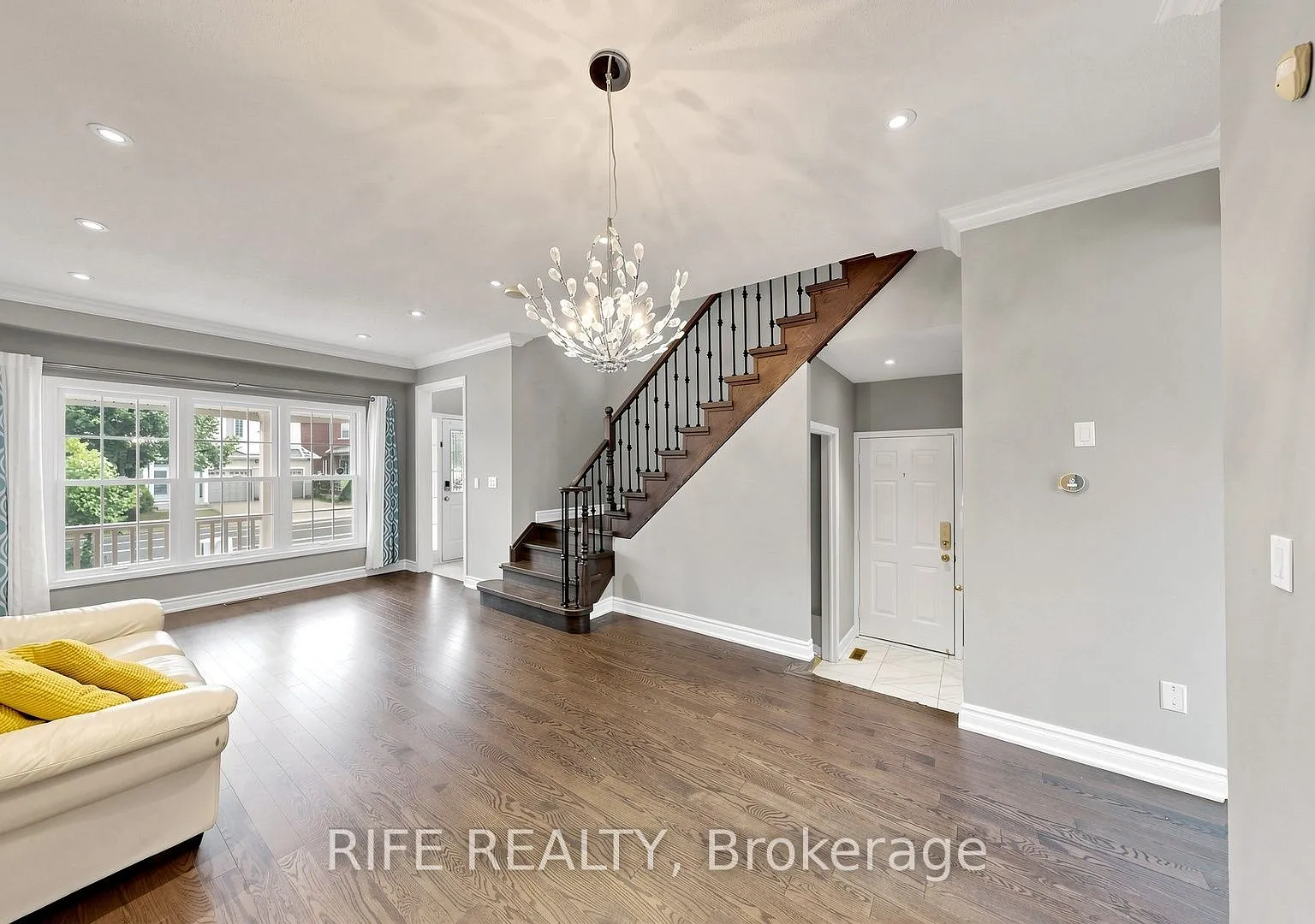 4 bed, $4,000 — Photo 3
