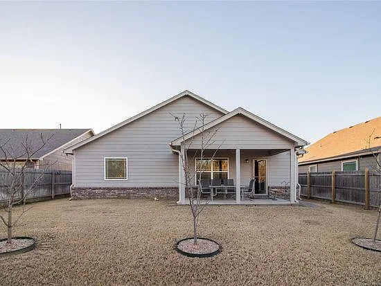 10427 S James St — Photo 31