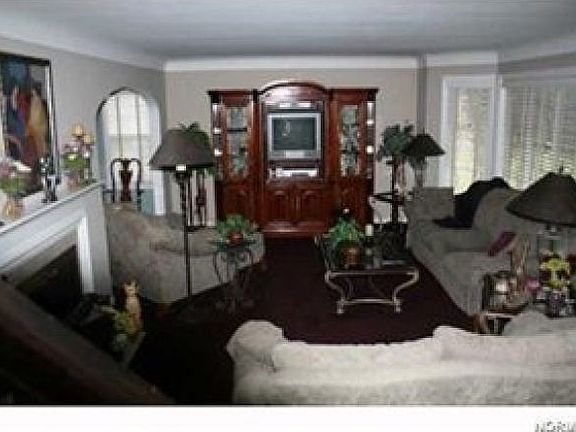 5th image of 2116 Miramar Blvd