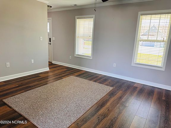 5th image of 404 Tradd Street