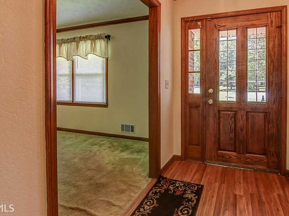 2nd image of 3665 Sweet Briar Ln SE
