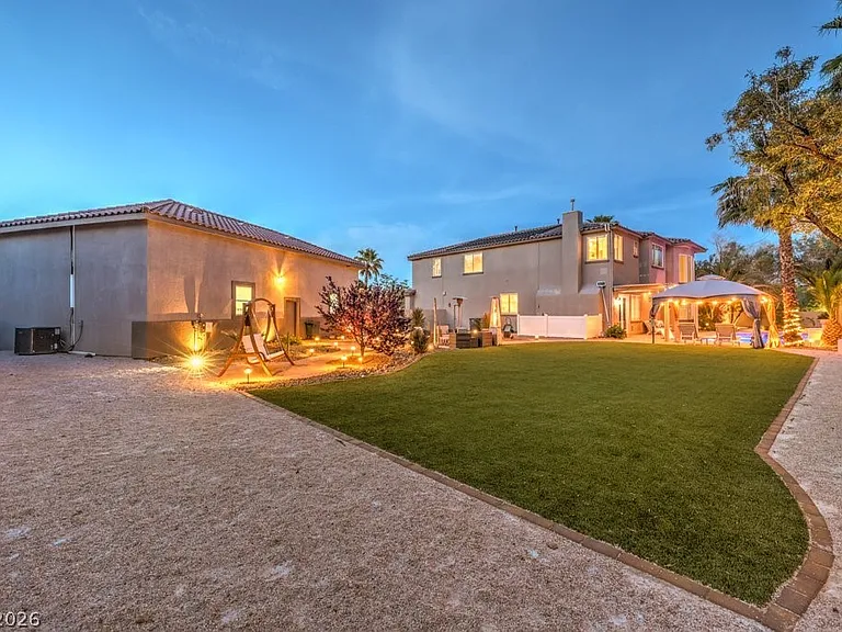 2849 Soaring Peak Ave — Photo 54