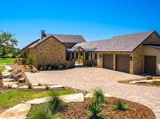 26 Lago Vista Dr, Fredericksburg, TX 78624