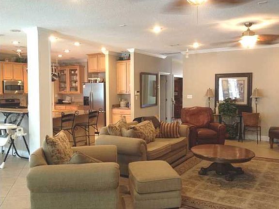 4th image of 324 Grand Oaks Dr