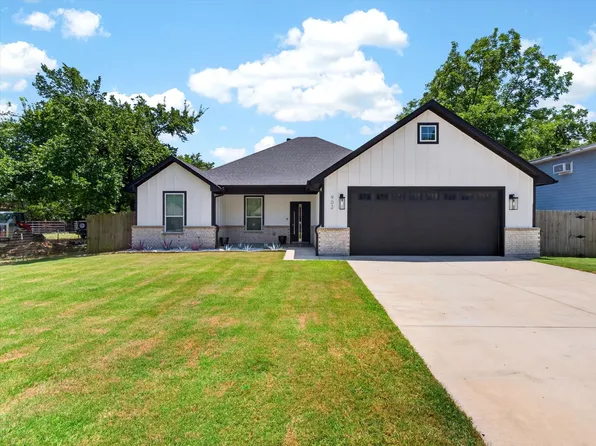 902 N Main St, Tioga, TX 76271