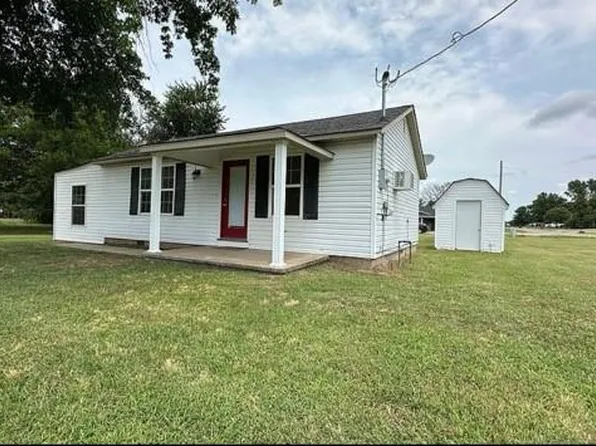 303 W 10th St, Stroud, OK 74079