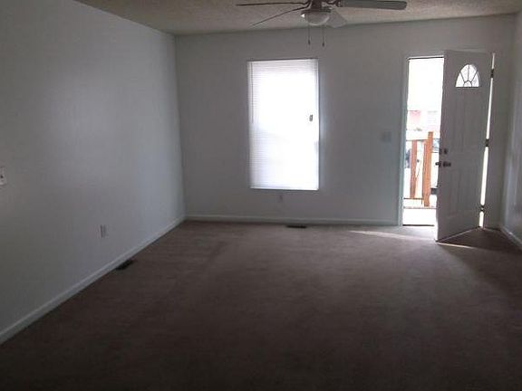 3rd image of 322 W C Ave #322
