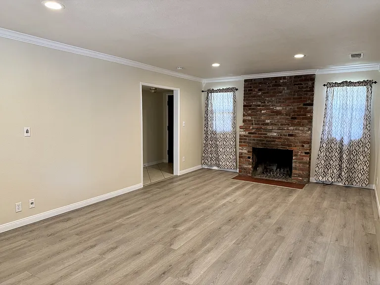 6074 Palm Ave — Photo 4