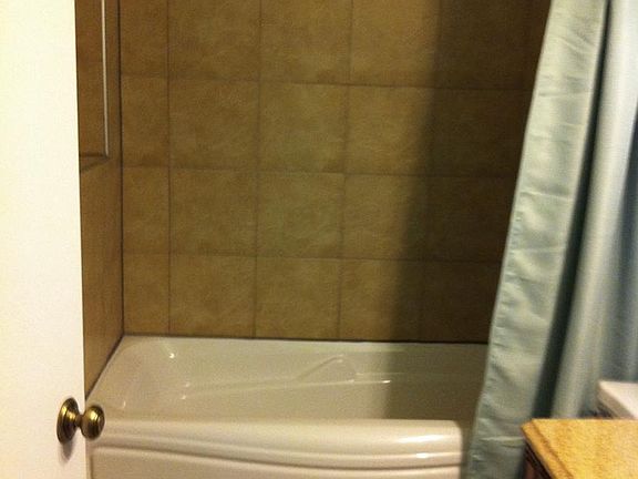 4th image of 1275 Cranbrook Dr