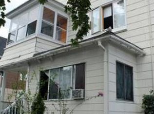 11 Raymond Pl, Springfield, MA 01104