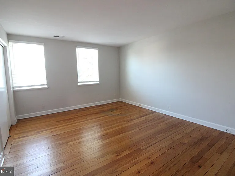 3339 S Stafford St — Photo 15