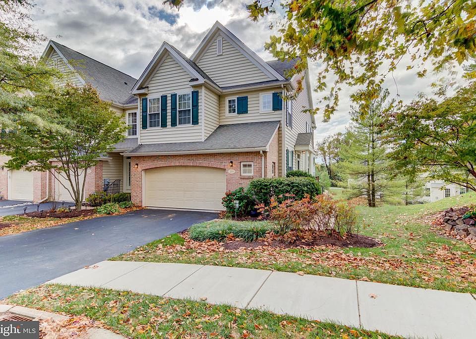 1st image of 209 Cherry Ln
