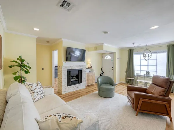 13328 Caminito Ciera Unit 16, San Diego, CA 92129