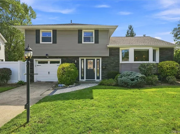 614 Pine Lane, East Meadow, NY 11554