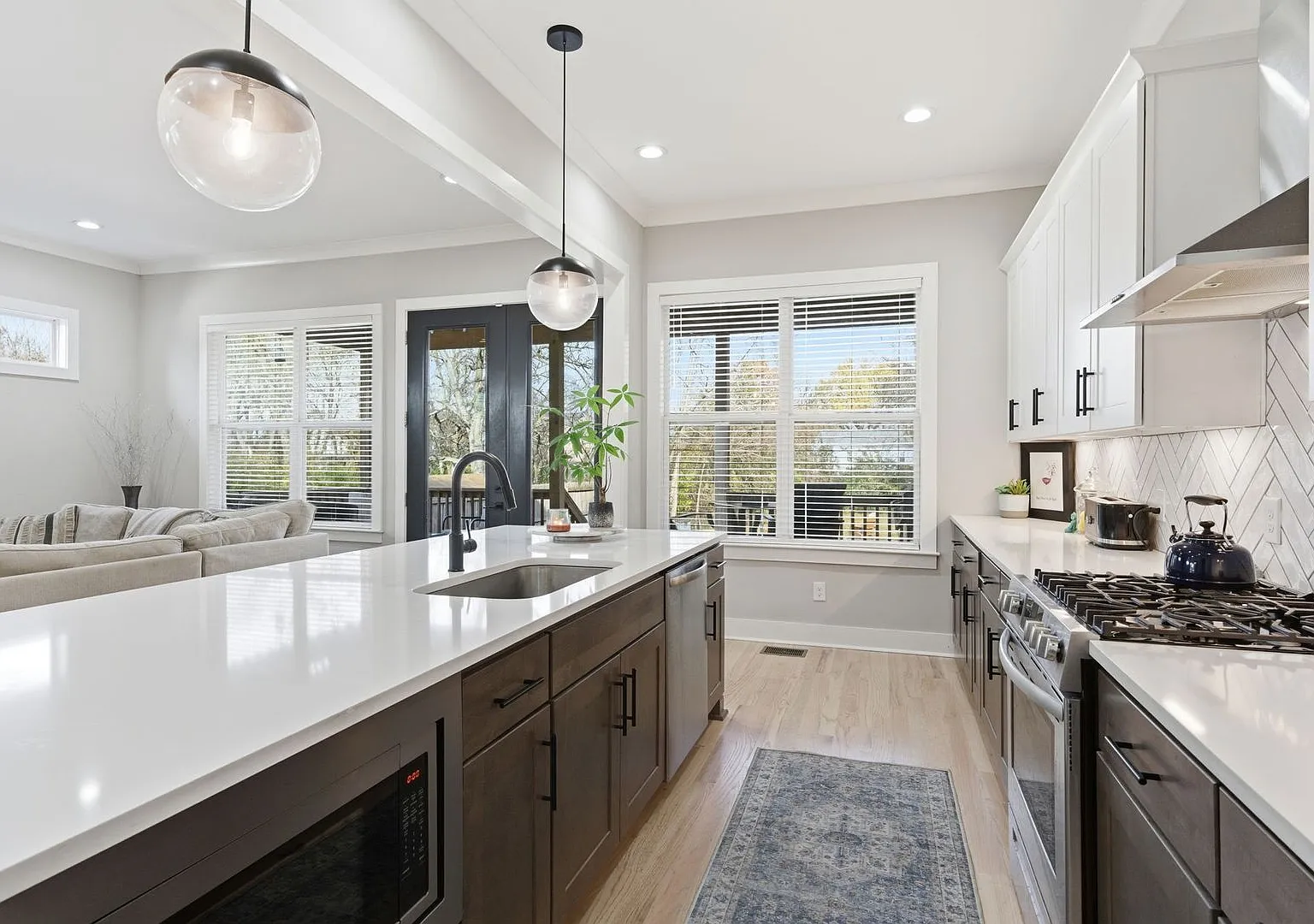 Beautifully Curated Interiors + Exceptional Outdoor Living = A Stand-Out West Nashville Home — Photo 3