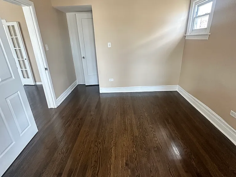 5821 W Erie St #2 — Photo 7