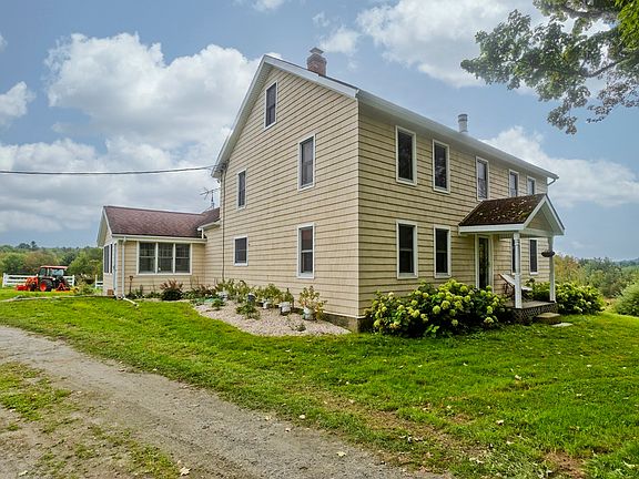 3rd image of 54 Gibbs Rd