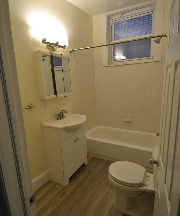 #1R: Studio for $1295