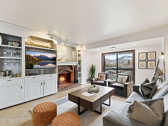 2nd image of 50 N Shadow Ridge Rd #4300