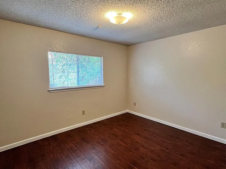 16202 Edgerly Ct — Photo 16