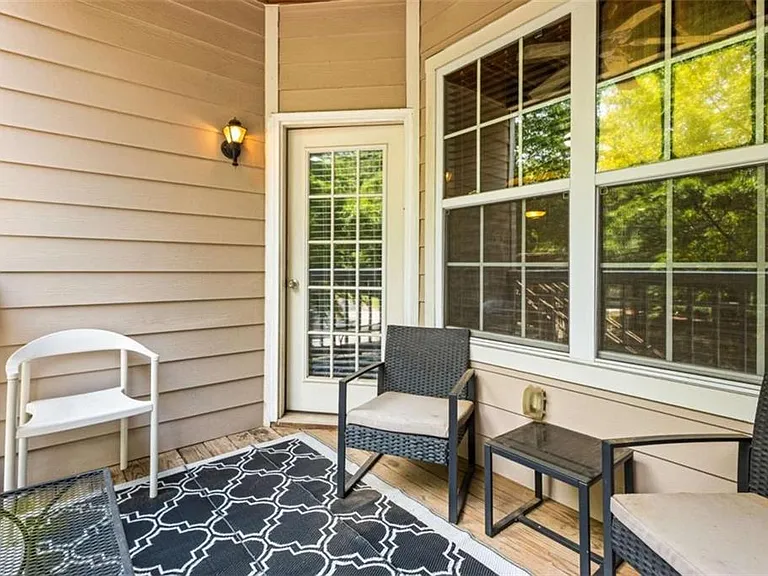 1752 Pryor Rd SW #309 — Photo 15