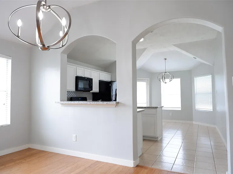 4611 Parkstone Bend Ct — Photo 12