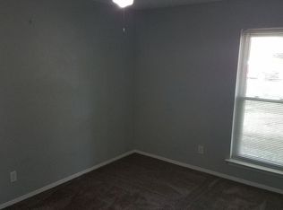 906 Meadowdale Cir, Garland, TX 75043