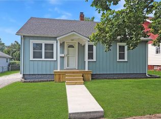 617 Edgar Ave, Mattoon, IL 61938