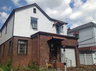 7548 188th St, Fresh Meadows, NY 11366