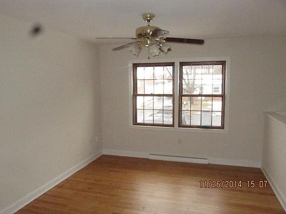 4th image of 5440 Endicott St NE