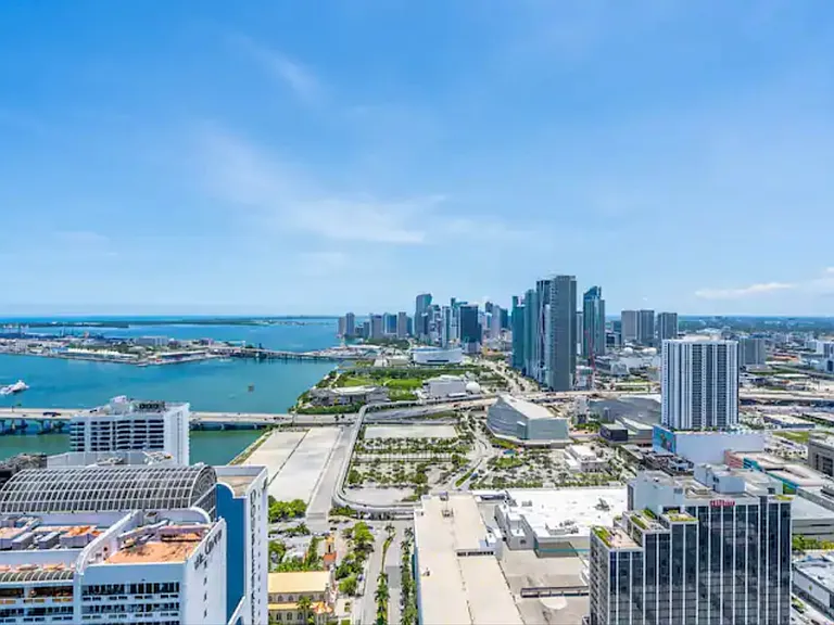 1750 N Bayshore Dr #5310 — Photo 3