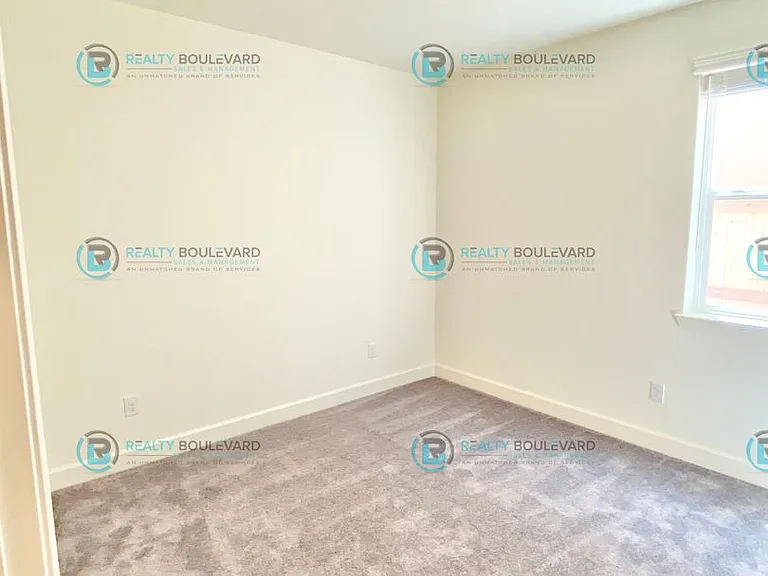 1127 Winter Hawk Way — Photo 37