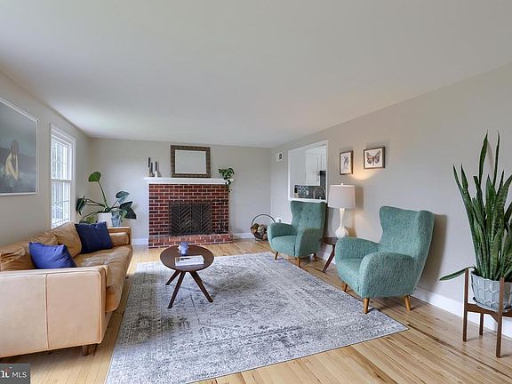 5th image of 2808 Old Orchard Rd