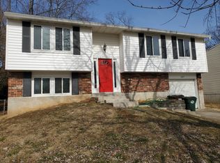 12017 Halifax Dr, Worthington Hills, KY 40245