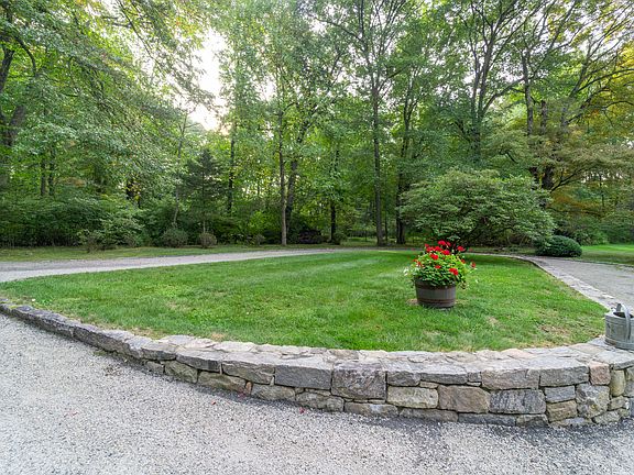 20n Father Peters Lane