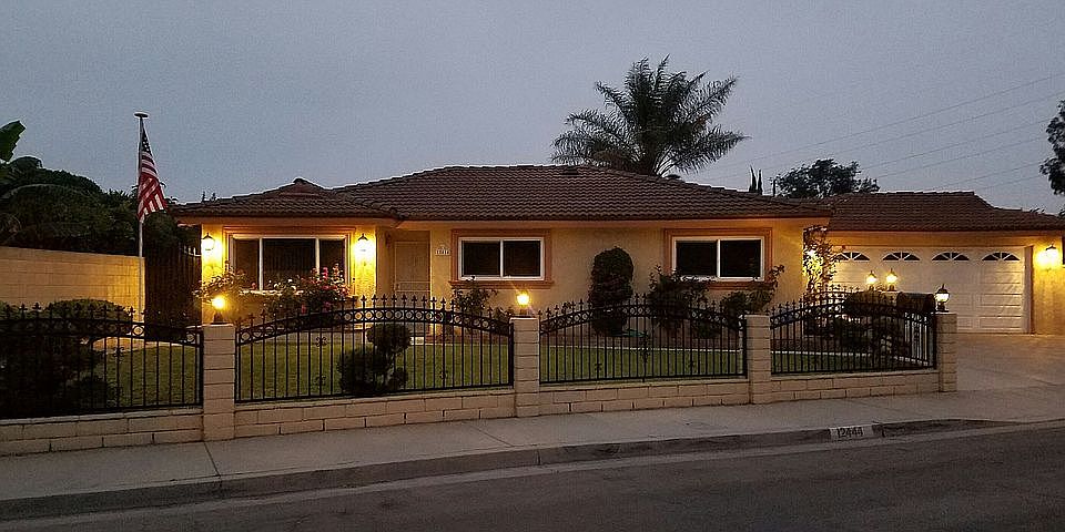 1st image of 12444 Famosa St