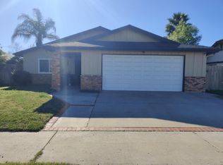 1253 Armstrong Cir, Escondido, CA 92027