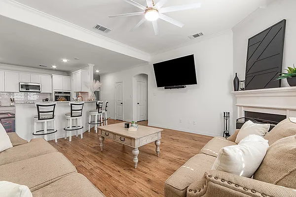 501 Wichita Trl — Photo 10