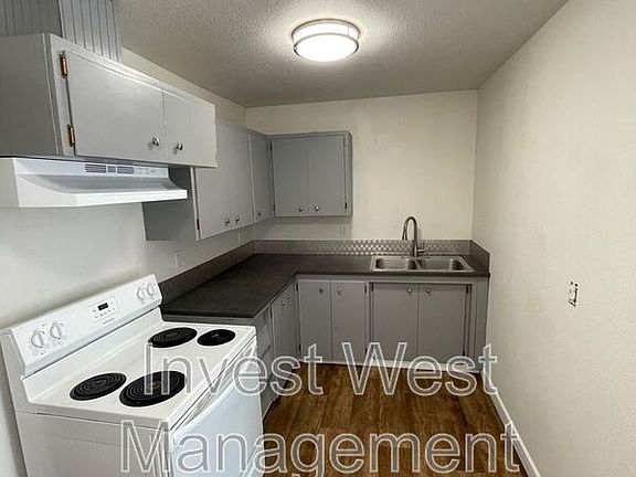 2nd image of 277 Main Ave #4