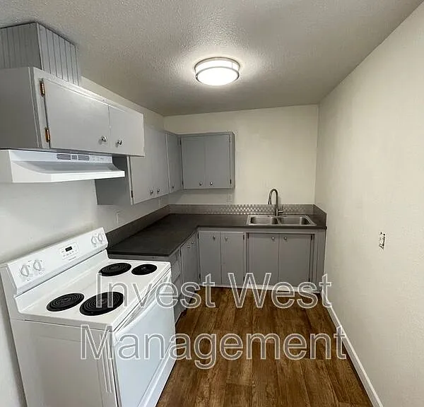 277 Main Ave #4 — Photo 2