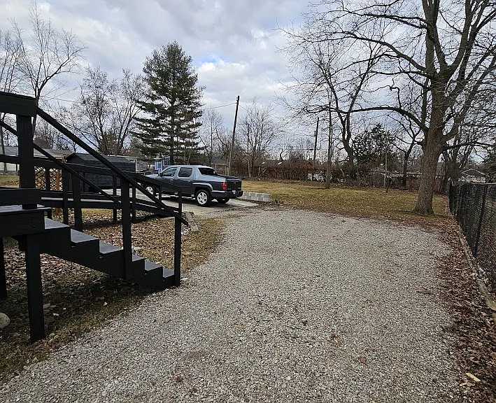 441 Cecil Ave — Photo 4