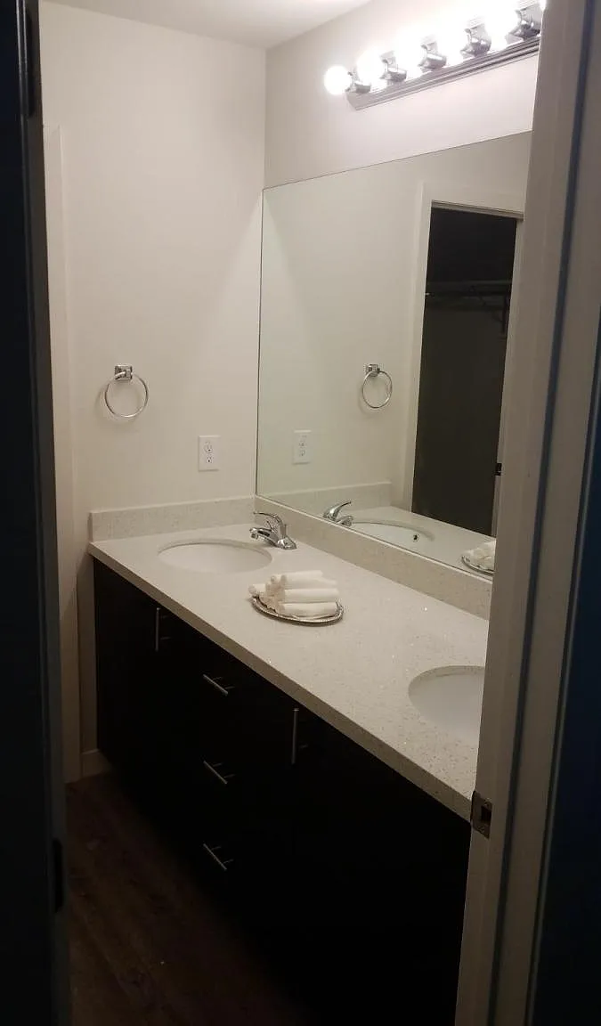 3 bed, 1139 sqft, $1,050 — Photo 2