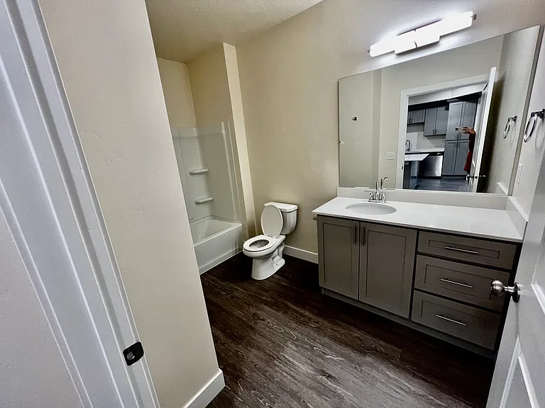 2101 N Main St W #210 — Photo 6