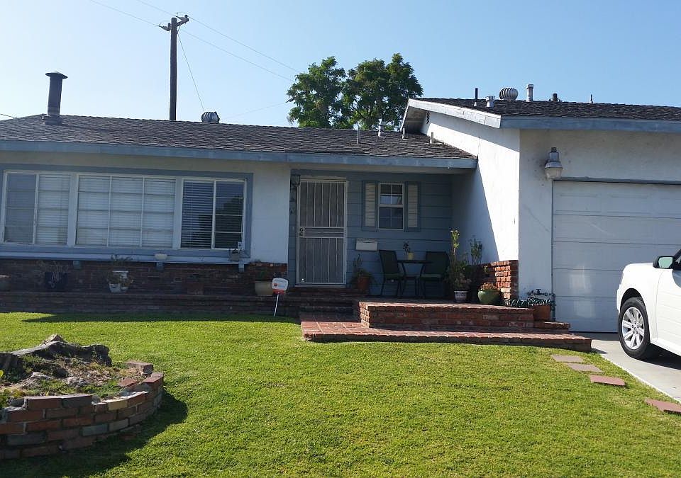 1st image of 15059 Barwood Dr